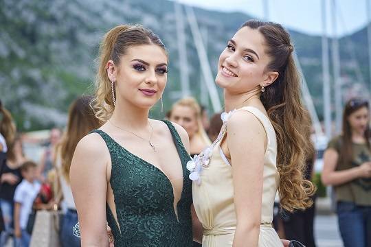 Олег Смолин - В Госдуме предложили провести выпускные в школах 1 сентября - versia.ru - Москва