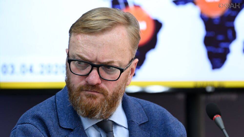 Виталий Милонов - Виталий Милонов призвал депутатов Госдумы от Петербурга отказаться от персональных автомобилей - riafan.ru - Россия - Санкт-Петербург