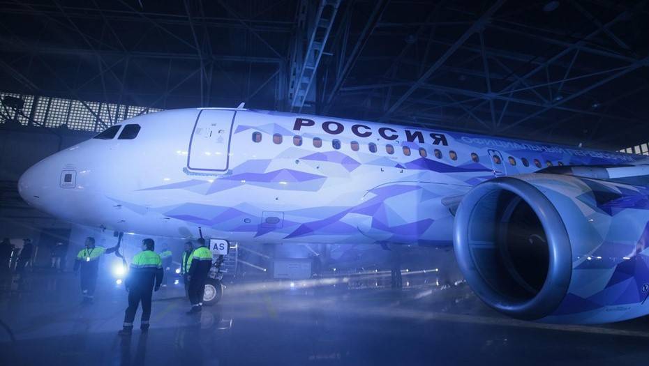 Названа причина аварийной посадки самолета "Зенита" в "Пулково" - dp.ru - Россия - Уфа