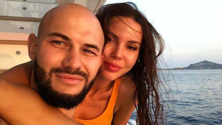 Оксана Самойлова - «Если бы не она!»: Джиган рассказал, как Самойлова спасла его от смерти - 5-tv.ru - Россия - США