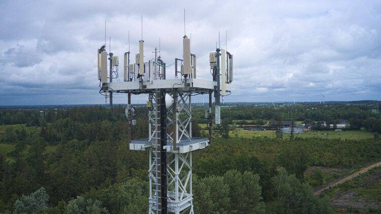 Алексей Леонков - Леонков: 5G может оказаться ловушкой США, как стеклянные бусы для индейцев - polit.info - Россия - США