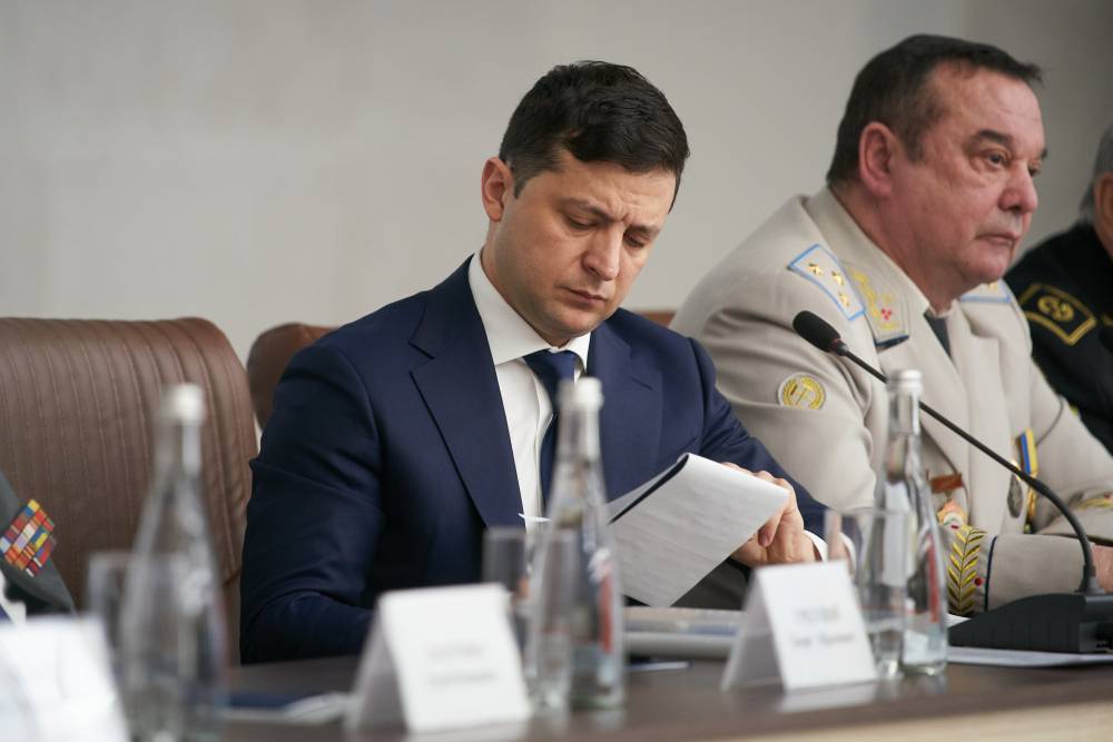 Владимир Зеленский - Зеленский заявил о полной ликвидации пожаров в зоне отчуждения Чернобыльской АЭС - vm.ru - Украина - Житомирская обл.