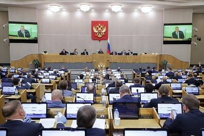 Антон Морозов - Александр Старовойтов - Депутаты предложили убрать из УК статью об оскорблении представителя власти - lenta.ru - Россия