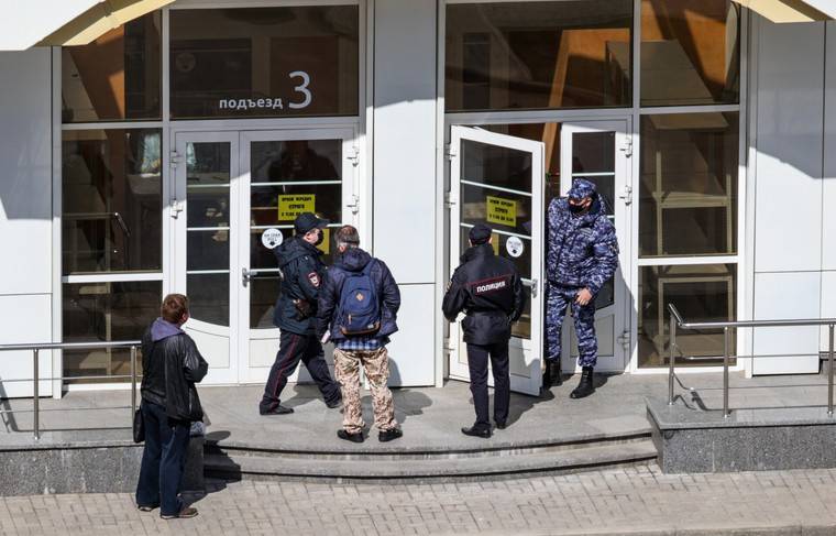 Владимир Владимиров - Пожилая женщина, лечившаяся от COVID-19, перед выпиской покончила с собой - news.ru - Ставрополье