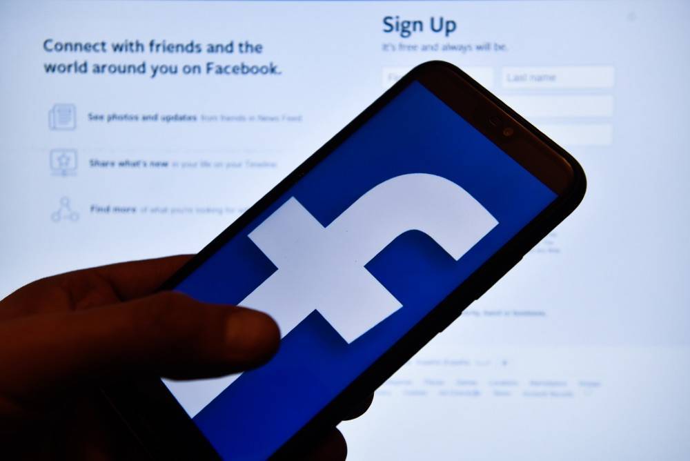 Facebook выплатит модераторам компенсацию за полученные на работе психологические травмы - rtvi.com