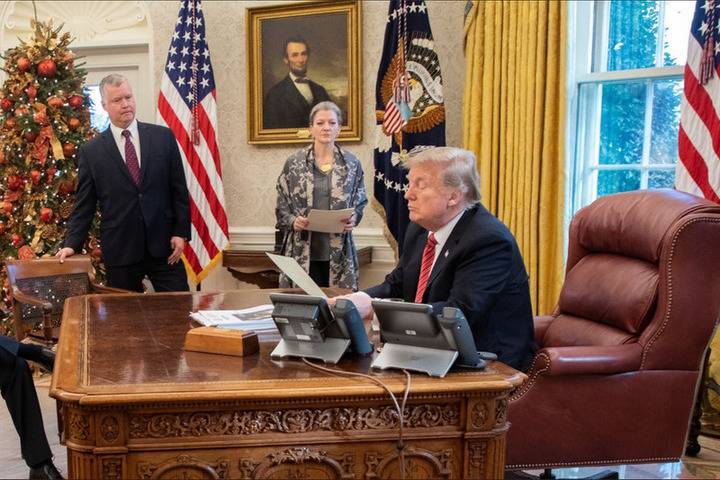 Дональд Трамп - Линдси Грэм - Трамп планирует изучить законопроект о санкциях против Пекина из-за коронавируса - mk.ru - Китай - США - шт. Южная Каролина