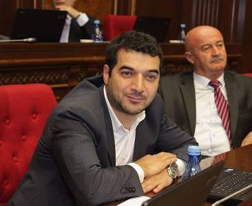 Артур Даниелян - Грачья Акопян подал в суд на целую группу общественных деятелей - news.am - Армения - Ереван