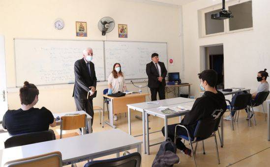 Психологи: детям полезно вернуться в школу - vkcyprus.com - Кипр