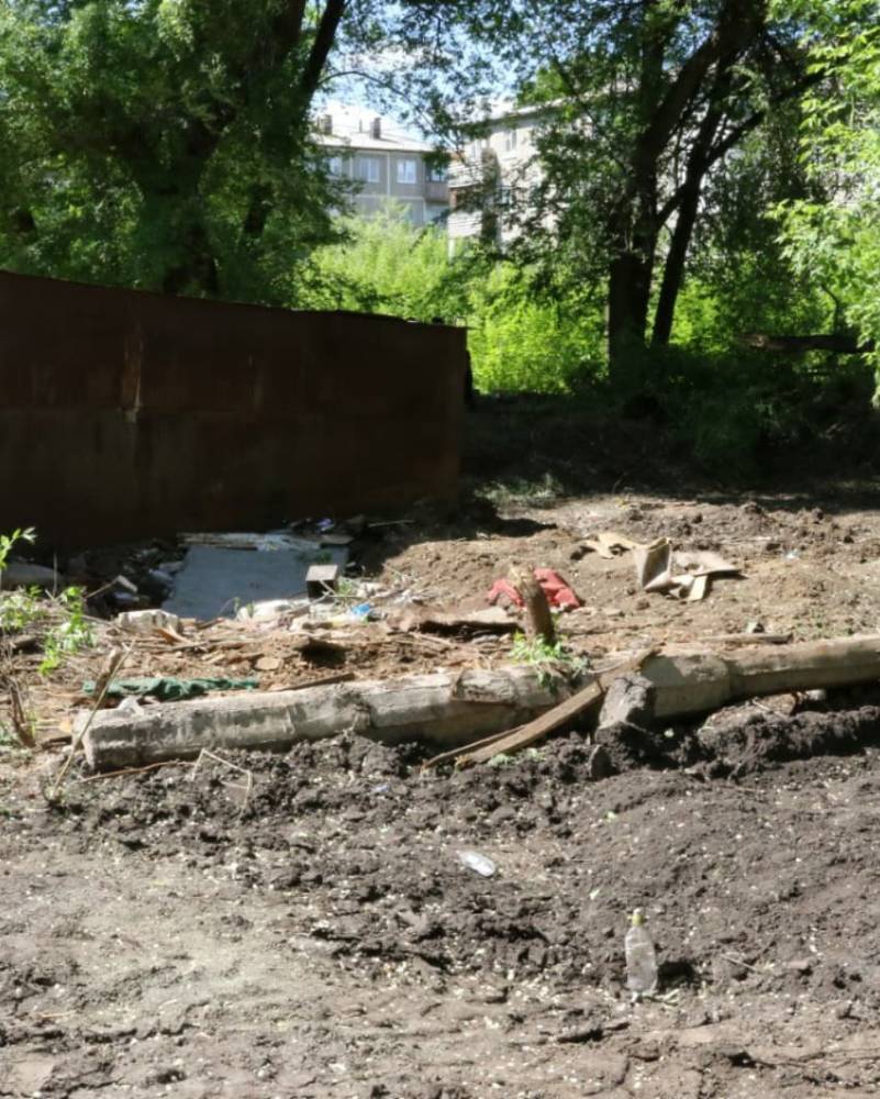Илья Середюк - Мэр Кемерова возмутился свалкой мусора во дворах на проспекте Ленина - gazeta.a42.ru - Кемерово - Кемерова - Благоустройство