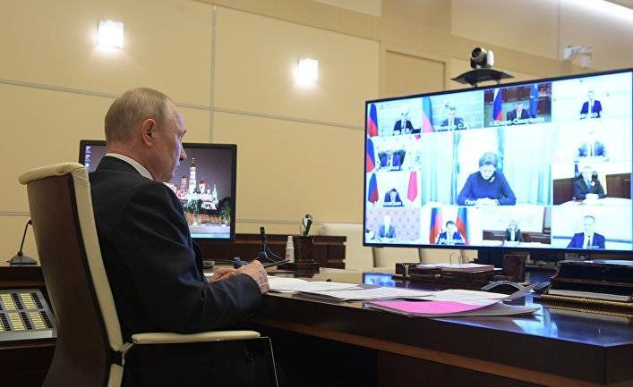 Владимир Путин - iROZHLAS (Чехия): эпидемия в России быстро распространяется, а Путин призывает к послаблениям. «Он просто упражняется в риторике», — говорит эксперт - inosmi.ru - Россия - Чехия
