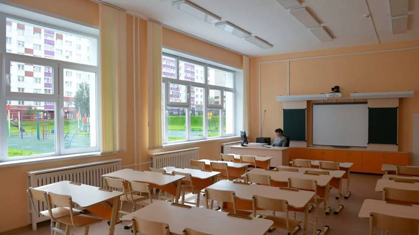 Евгений Ямбург - Эксперт оценил рекомендацию отменить общие перемены в школах - russian.rt.com - Россия