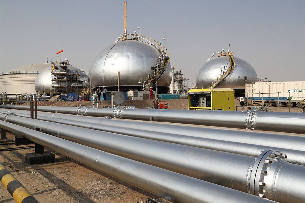 Bloomberg: Саудовская Аравия сократит поставки нефти в США, страны Европы и Азии - rtvi.com - Москва - Россия - США - Саудовская Аравия