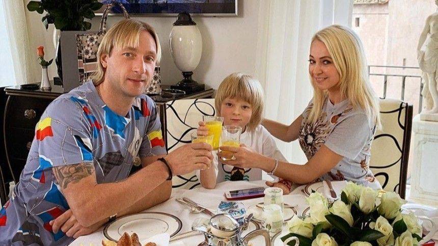 Яна Рудковская - Евгений Плющенко - «Оп, оп, опа!» Плющенко и Рудковская развлекли публику «гопницким» танцем - 5-tv.ru