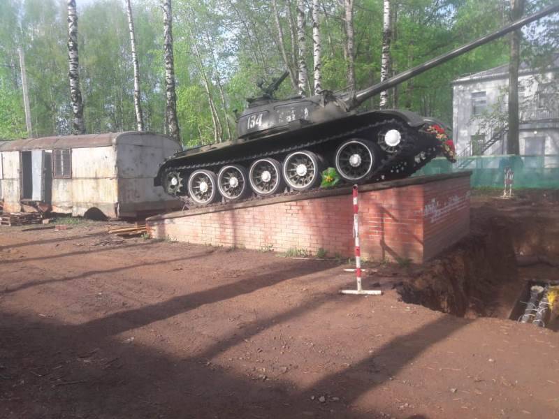 На Аллее мужества в Глазове заменили коммуникации - gorodglazov.com - Благоустройство