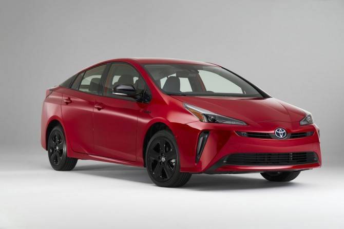 Toyota отметила 20-летие Prius юбилейной спецсерией - autostat.ru - США
