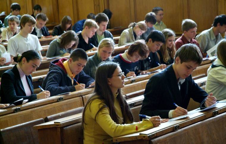 24% выпускников считают, что ЕГЭ в этом году нужно отменить - news.ru