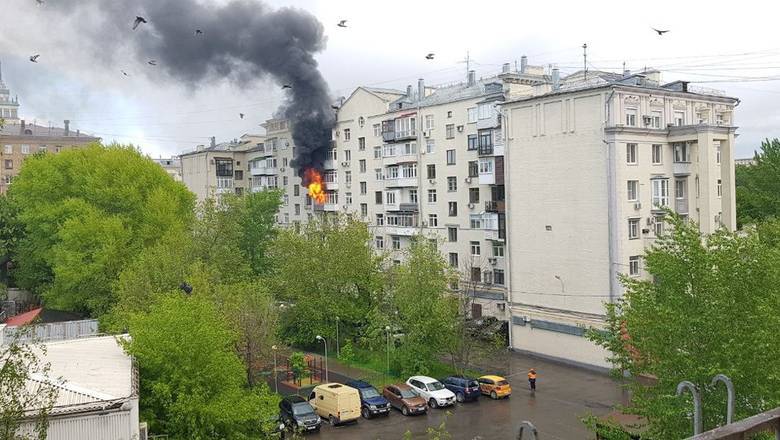 Золотые украшения украли из горевшего дома на Фрунзенской набережной в Москве - newizv.ru - Москва - Россия