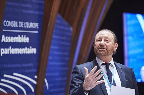 Валентина Матвиенко - Хендрик Дамс - Председатель ПАСЕ поблагодарил Матвиенко за поздравления с 75-летием Победы над нацизмом - pnp.ru