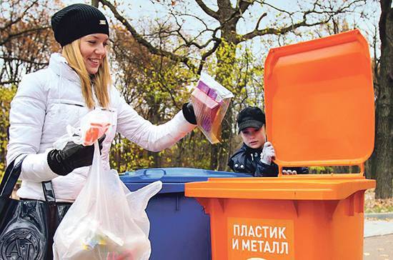 Виталий Королев - Мусорным операторам предлагают оставить выручку от продажи отходов на переработку - pnp.ru