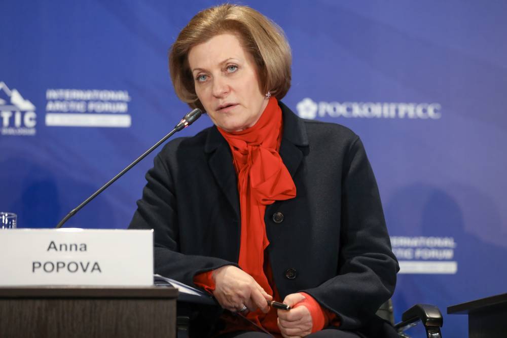 Владимир Путин - Анна Попова - Попова попросила Путина не прекращать строительство модульных медцентров - vm.ru - Россия