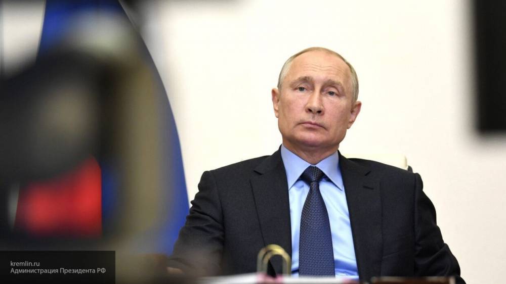 Владимир Путин - Путин призвал навести порядок в строительных нормах РФ - polit.info - Россия - Строительство