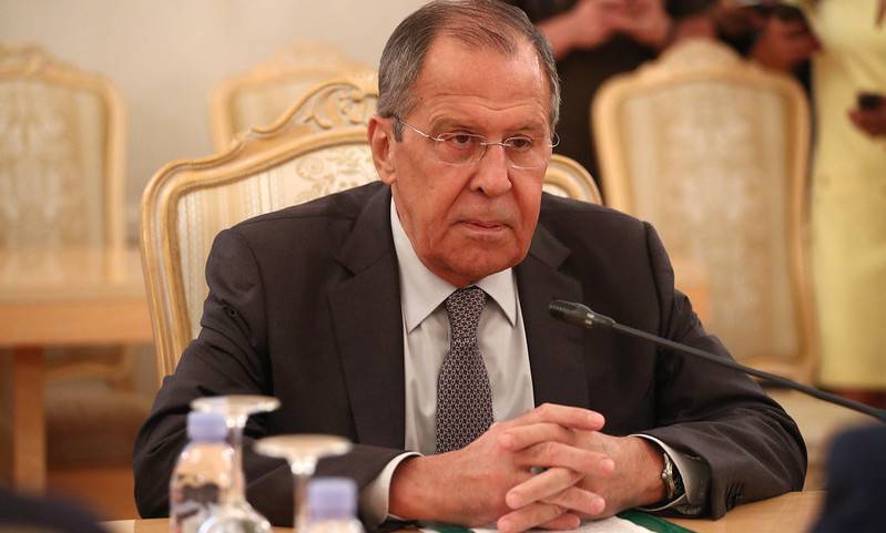 Сергей Лавров - Лаврова возмутил вопрос: почему коронавирус не убил больше русских - bloknot.ru - Россия - Китай - США - Польша - Чехия