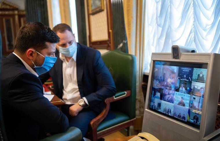 Зеленский подписал закон о массовом тестировании украинцев на COVID-19 - news.ru - Украина