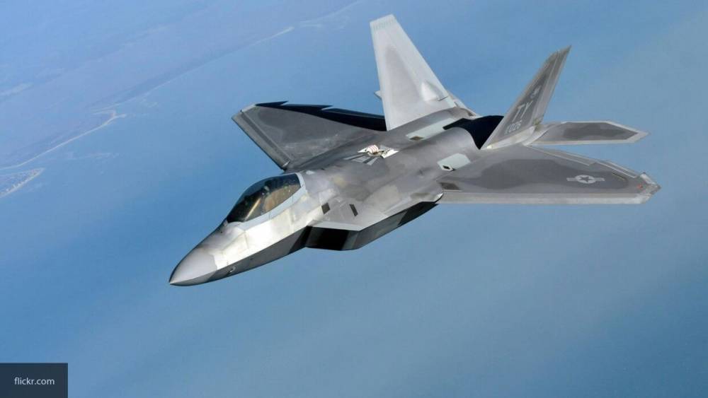 Пилот разбившегося во Флориде F-22 успел катапультироваться - politros.com - США - шт.Флорида