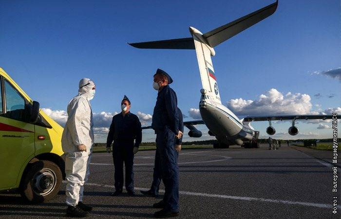 Валерий Шарифулин - Последний самолет с российскими военными прибыл из Италии - interfax.ru - Москва - Россия - Италия