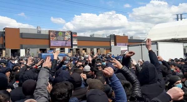 В "Фуд Сити" продавцы не поделили торговые площади и устроили потасовку - nakanune.ru