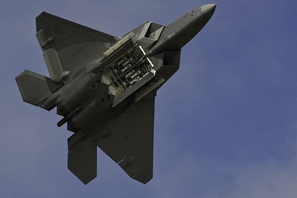 В США разбился истребитель F-22 - pravda-tv.ru - США - шт.Флорида