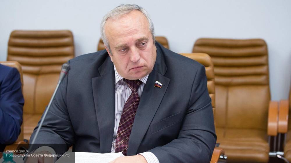 Владимир Зеленский - Франц Клинцевич - Клинцевич заявил, что Зеленский не имеет самостоятельности на посту президента Украины - polit.info - Россия - Украина - Киев
