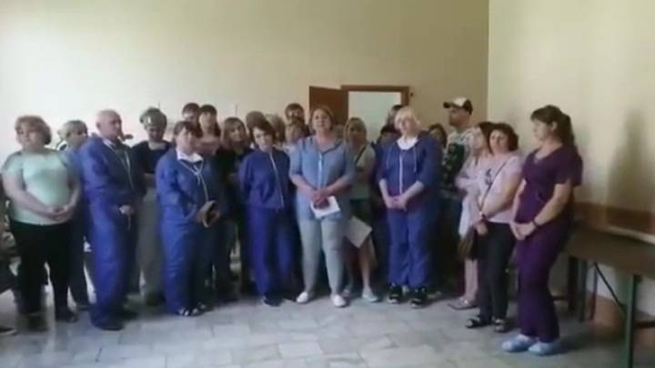 СК против чиновников: деньги на дополнительные выплаты медикам начинают находиться - vesti.ru - Москва - Кемеровская обл. - Анжеро-Судженск