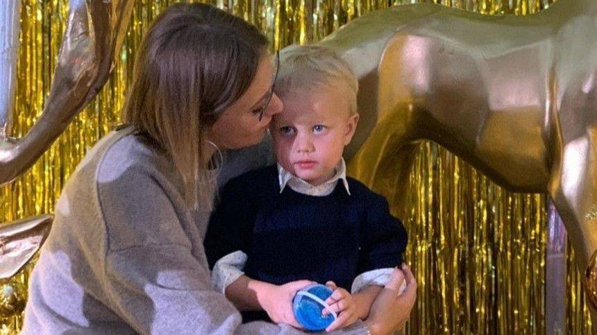 Алла Пугачева - Ксения Собчак - Пугачева сначала похвалила пение трехлетнего сына Собчак, но потом передумала - 5-tv.ru
