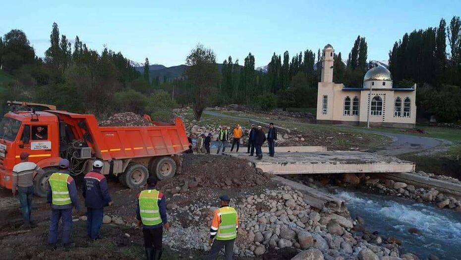 В Туркестанской области восстановили три моста, которые размыло из-за сильного дождя - informburo.kz - Казахстан - Туркестан