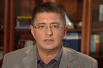 Александр Мясников - Доктор Мясников рассказал о риске спутать симптом коронавируса с другой болезнью - newsland.com - Россия