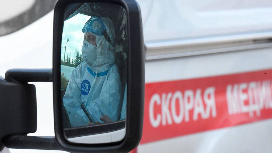 СК проверяет данные о невыплате работникам скорой в Иркутске надбавок по COVID-19 - gazeta.ru - Россия - Иркутск