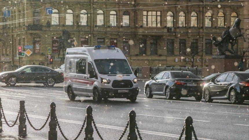 «С приветом была» — соседи о петербурженке, вместе с дочкой выпавшей из окна - 5-tv.ru - Санкт-Петербург - район Северной