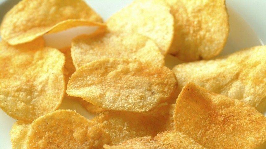 Анатолий Альтштейн - Вкусно, вредно, опасно: как COVID-19 передается через чипсы? - 5-tv.ru