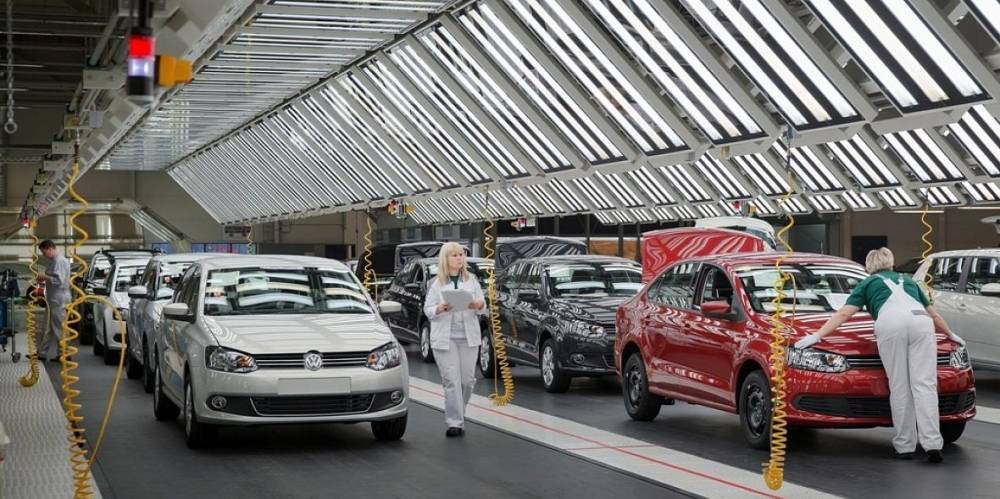 Желающих уволиться с завода Volkswagen в Калуге за 6 окладов оказалось больше, чем хотели сократить - ruposters.ru - Калужская обл. - Калуга