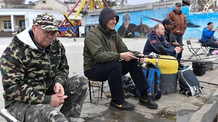 Андрей Рюмшин - В Крыму с 18 мая разрешат рыбалку - crimea.ria.ru - Россия - Крым - Симферополь