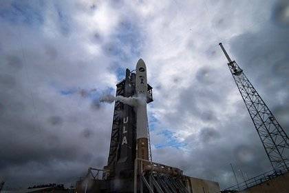 Atlas V (V) - SpaceX отложила пуск партии Starlink ради секретного военного шаттла - lenta.ru - США