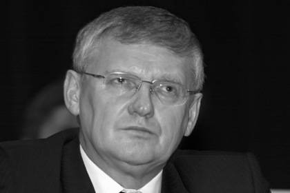 Умер заразившийся коронавирусом бывший российский сенатор - lenta.ru - Россия - респ. Удмуртия