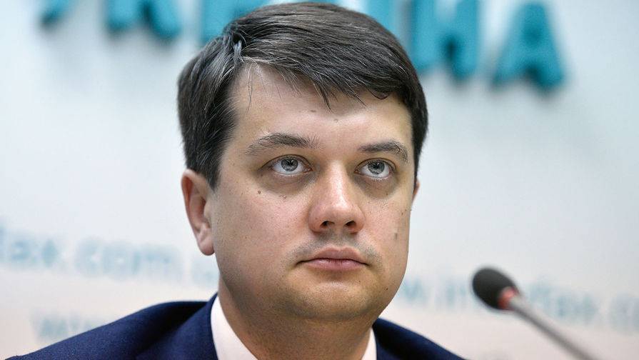 Дмитрий Разумков - Спикер Верховной Рады заявил, что вернуть Крым получится при усилении санкций - gazeta.ru - Украина - Крым
