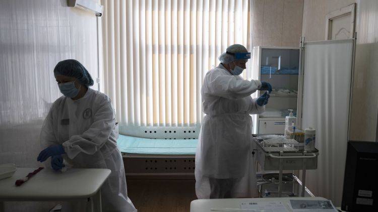 Сергей Аксенов - COVID-19 не сдается: в Крыму выявлено еще 9 случаев заражения - crimea.ria.ru - Крым - Симферополь - Севастополь