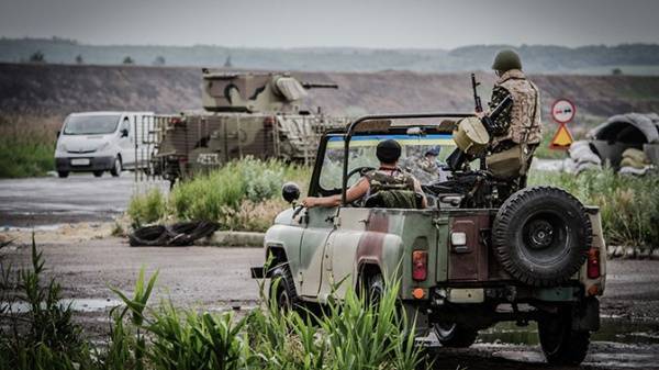 Украинские военные вступили в перестрелку с "правосеками", есть погибшие - nakanune.ru - Украина - ДНР