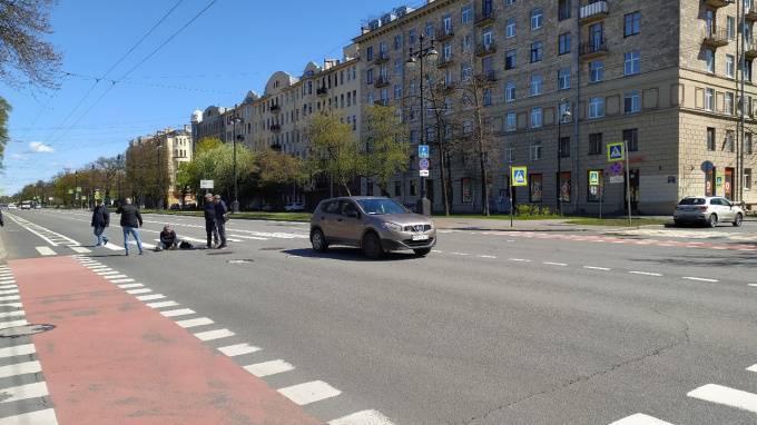 Автомобиль влетел в пешехода на 20-й линии В.О. - piter.tv - Санкт-Петербург