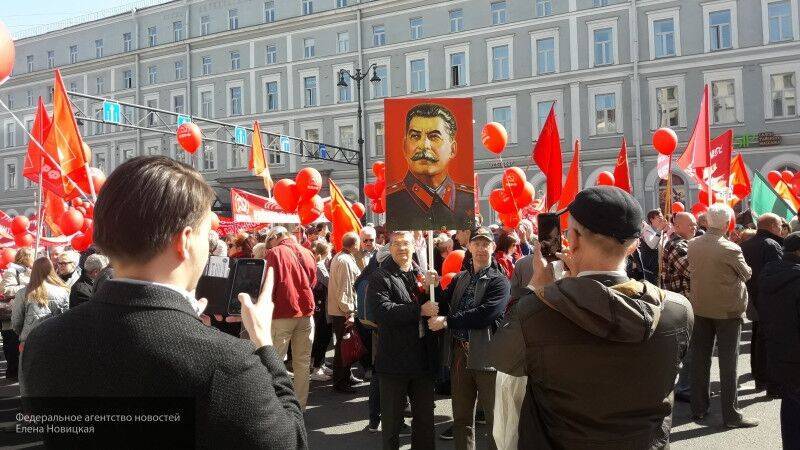 Олег Матвейчев - Валерий Рашкин - Членов КПРФ следует штрафовать за проведение акций во время пандемии коронавируса - inforeactor.ru - Москва - Россия