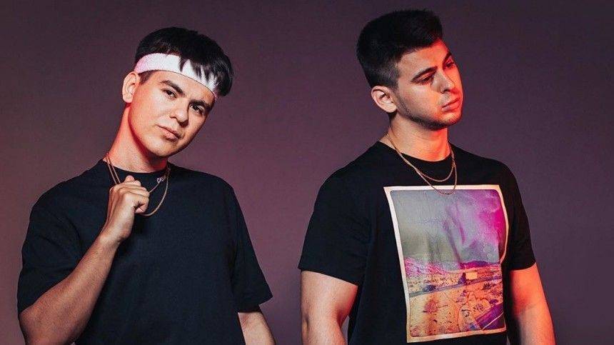 Авторы хита «Увезите меня на Дип-хаус» GAYAZOV$ BROTHER$ зажгли на VK Fest 2020 - 5-tv.ru - Россия