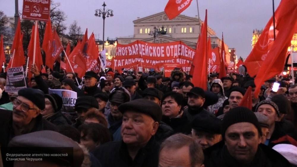 Сергей Левченко - Валерий Рашкин - Уход Зюганова с поста председателя КПРФ может усугубить положение партии - politros.com - Россия - Иркутская обл.